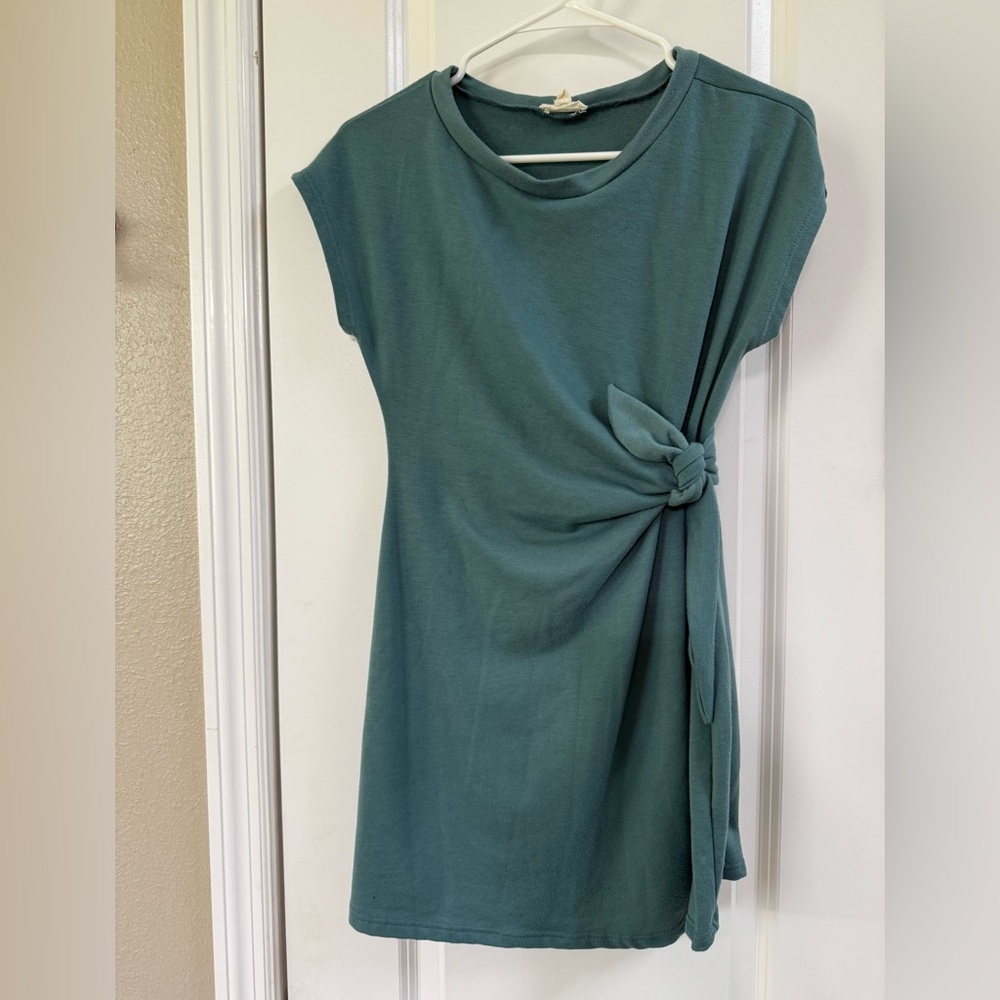 See you Monday flattering side tie mini t-shirt dress xs teal